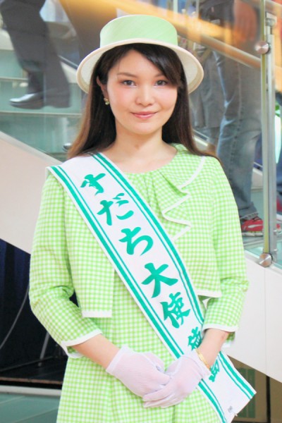 すだち大使の楠本亜衣莉さん（徳島県の阿波おどりPRイベント 羽田空港第2ターミナル）