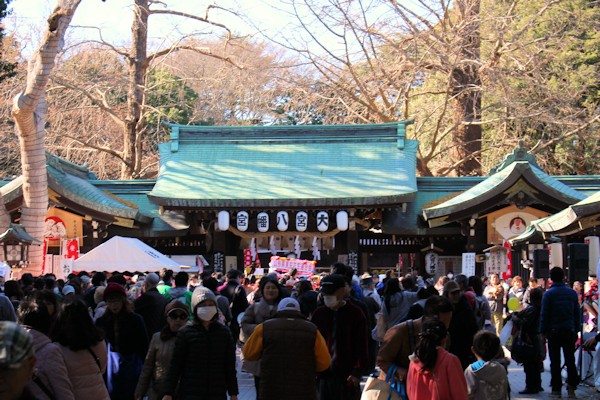 杉並花笠まつりの様子（大宮八幡宮 東京都杉並区）