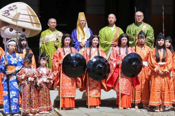 常総市の弘経寺で行われる千姫まつり・天樹祭の様子（2018年）