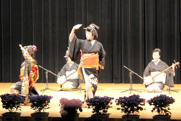 伊豆芸妓の舞（我がまち紹介の冒頭 フラワー都市交流連絡協議会）