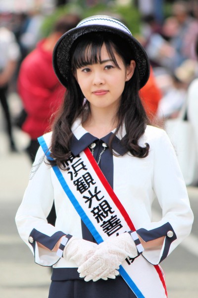 第17代（2019）横浜観光親善大使の 渡部結郁子さん（ザよこはまパレード）