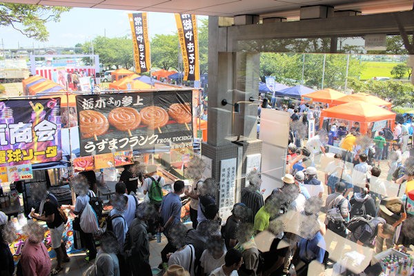 栗橋みなみ夏まつりが行われた会場の様子（栗橋文化会館（イリス））