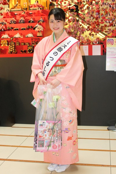 第5代ミス雛のつるし飾り 髙瀬美咲さんは東伊豆町（静岡県）のPRに活躍（高島屋玉川SC）
