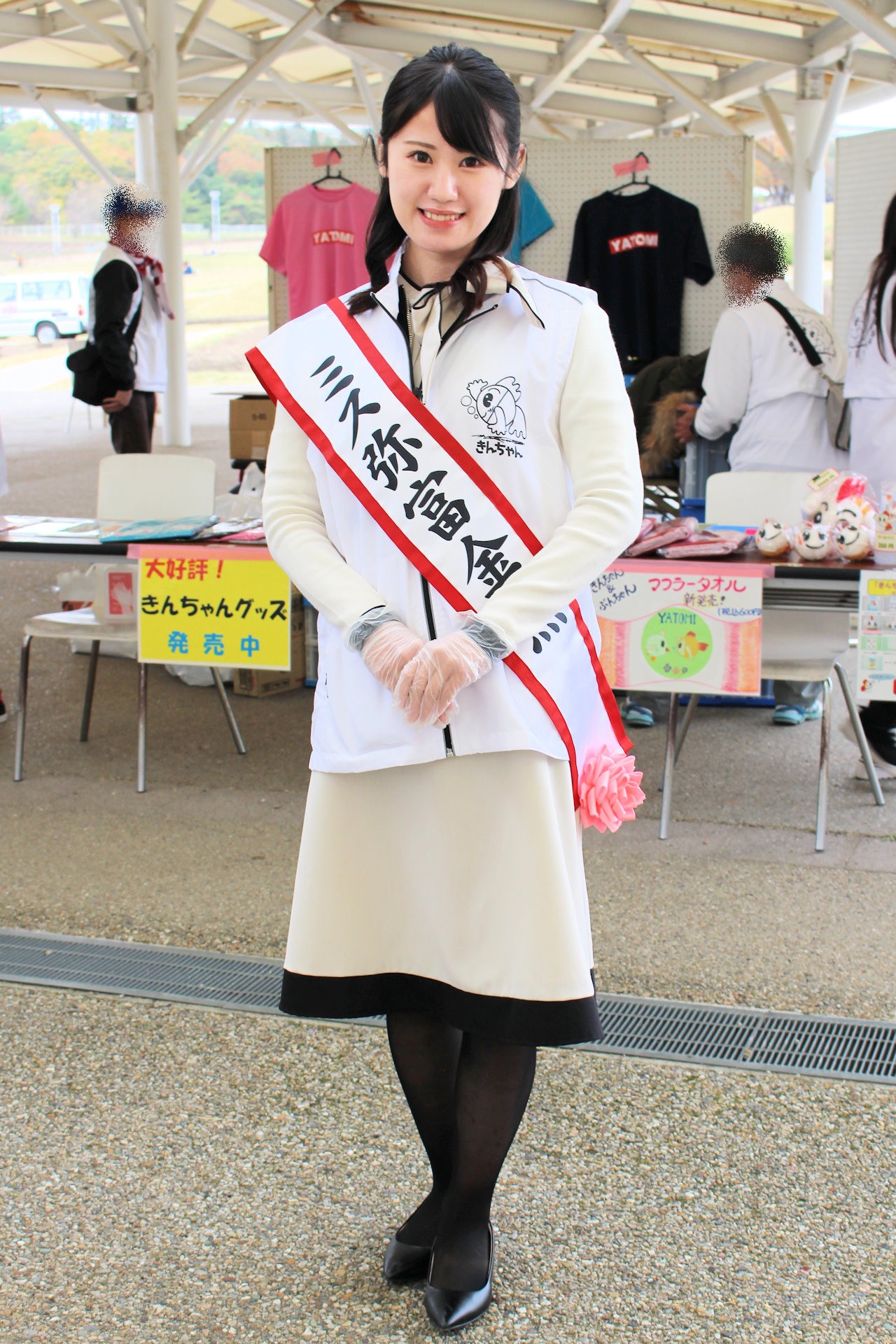 ミス弥富金魚の山家夕里奈さん（「弥富の金魚拡散大作戦！！」愛・地球博公園 愛知県長久手市）