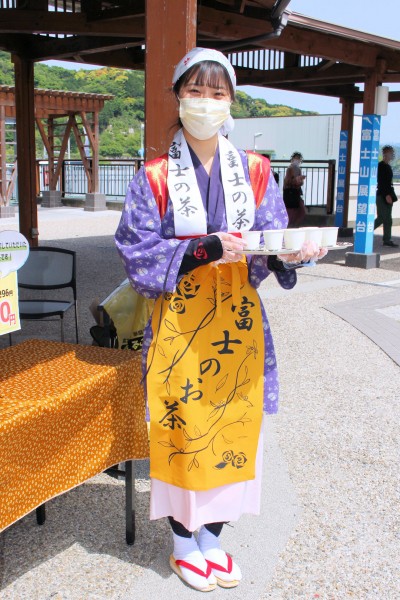 第22代富士の茶娘 望月優花さん（富士山新茶フェア 道の駅富士川楽座 静岡県富士市）