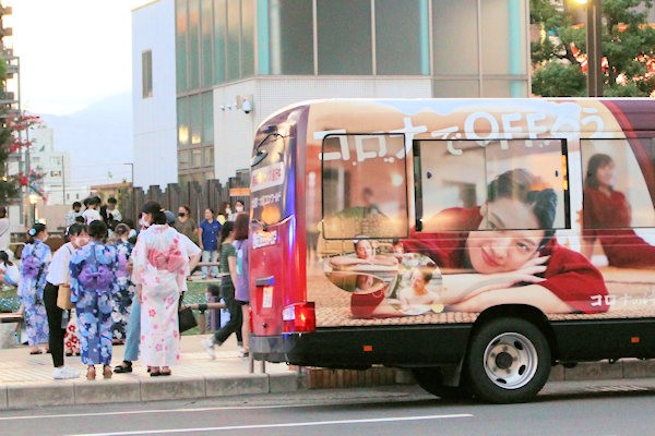 大垣コロナワールドの送迎バス（大垣駅南口前）