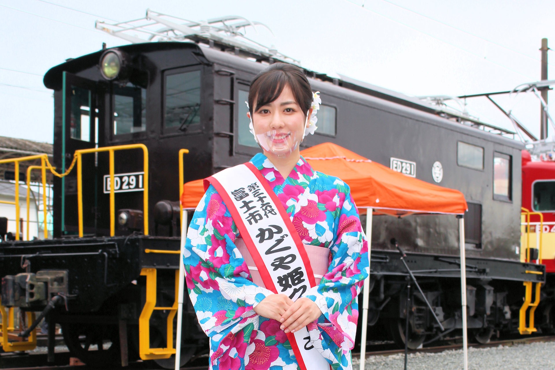 第36代かぐや姫クイーンの齋藤果歩さん（がくてつ機関車ひろば 静岡県富士市）