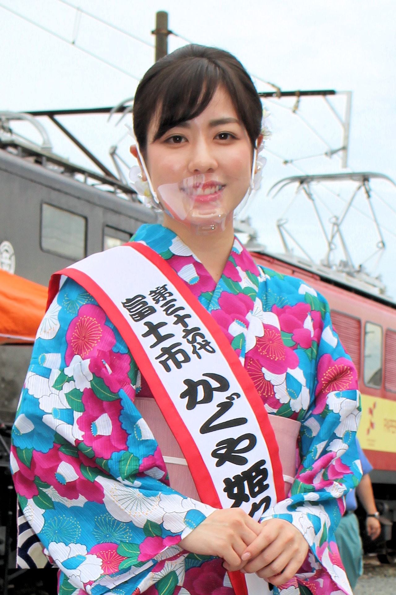 Kaho SAITO, Fuji City Kaguya Hime Queen the 36th – 岳南電車がくてつ機関車ひろば完成記念式典に列席した第36代富士市かぐや姫クイーンの齋藤果歩さん（岳南富士岡駅 機関車ひろば 静岡県富士市）