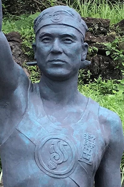 「トーテの祈り」の像（静岡県富士市）