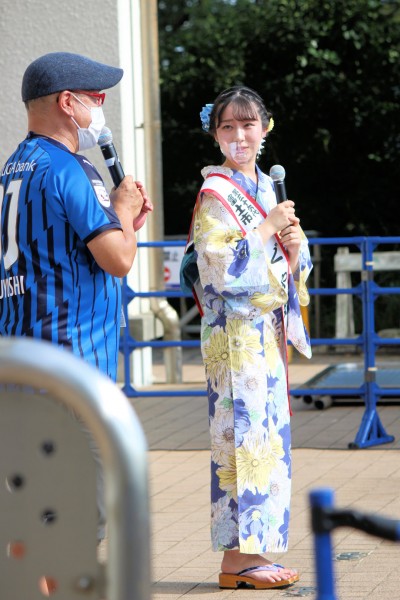 J3アスルクラロ沼津の「全力ステージ」の様子愛鷹広域公園多目的競技場（静岡県沼津市）