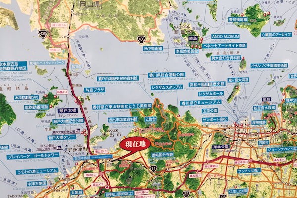 坂出駅の位置と周辺を示す地図（JR坂出駅前 香川県坂出市）