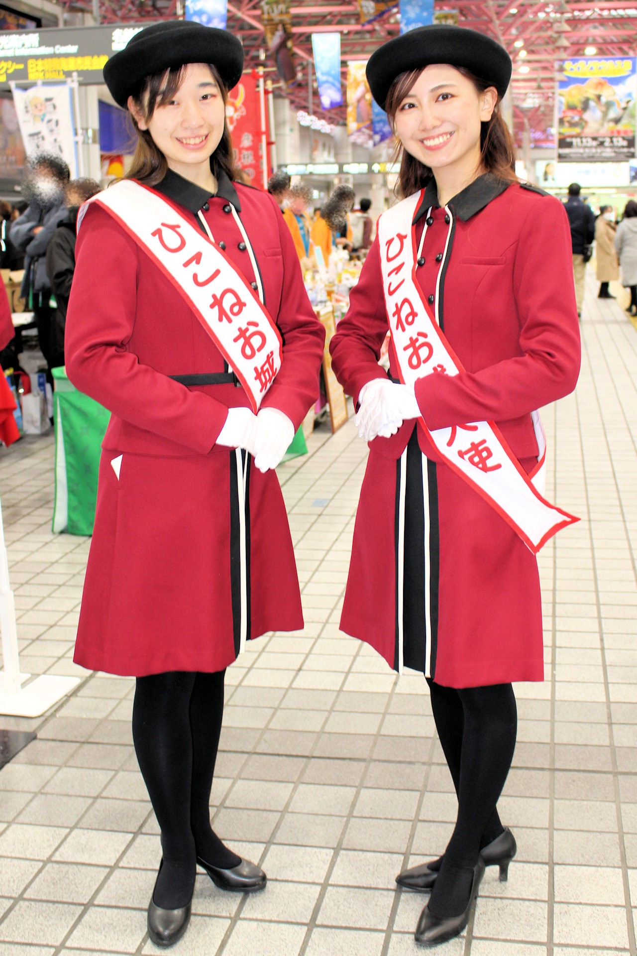 2021年度ひこねお城大使（彦根市）の岡本真弥さんと前川愛梨さん（めくるめく歴史絵巻 滋賀・びわ湖観光物産展 in名古屋 金山総合駅 名古屋市熱田区・中区）