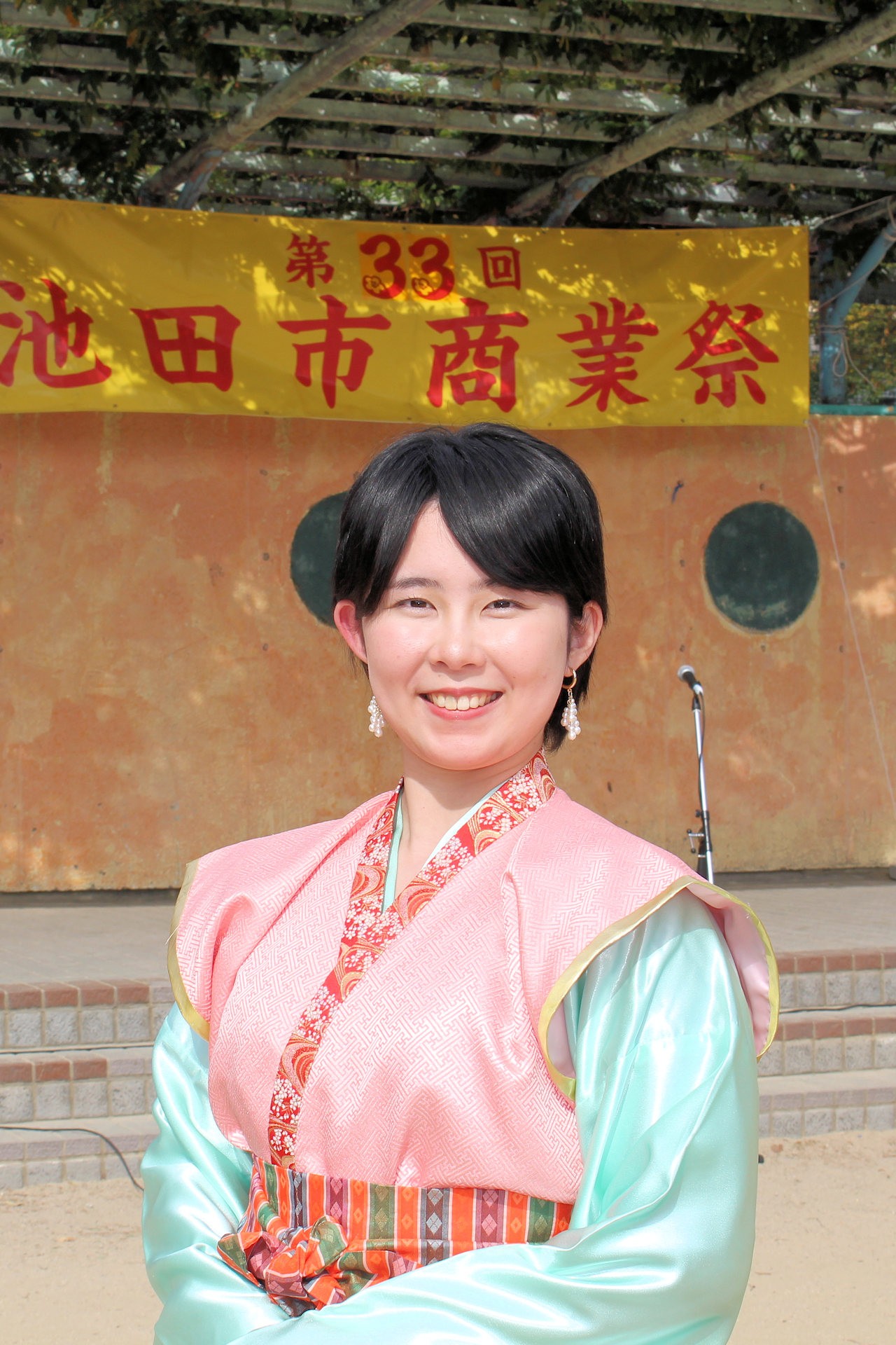 4代目いけだ織姫「クレハトリ」小林咲希さん（池田市商業祭 石橋駅前公園）